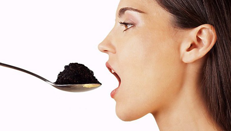 Strange Facts – The Average Person Eats 6 Lbs of Dirt in Their Lifetime Strange Facts